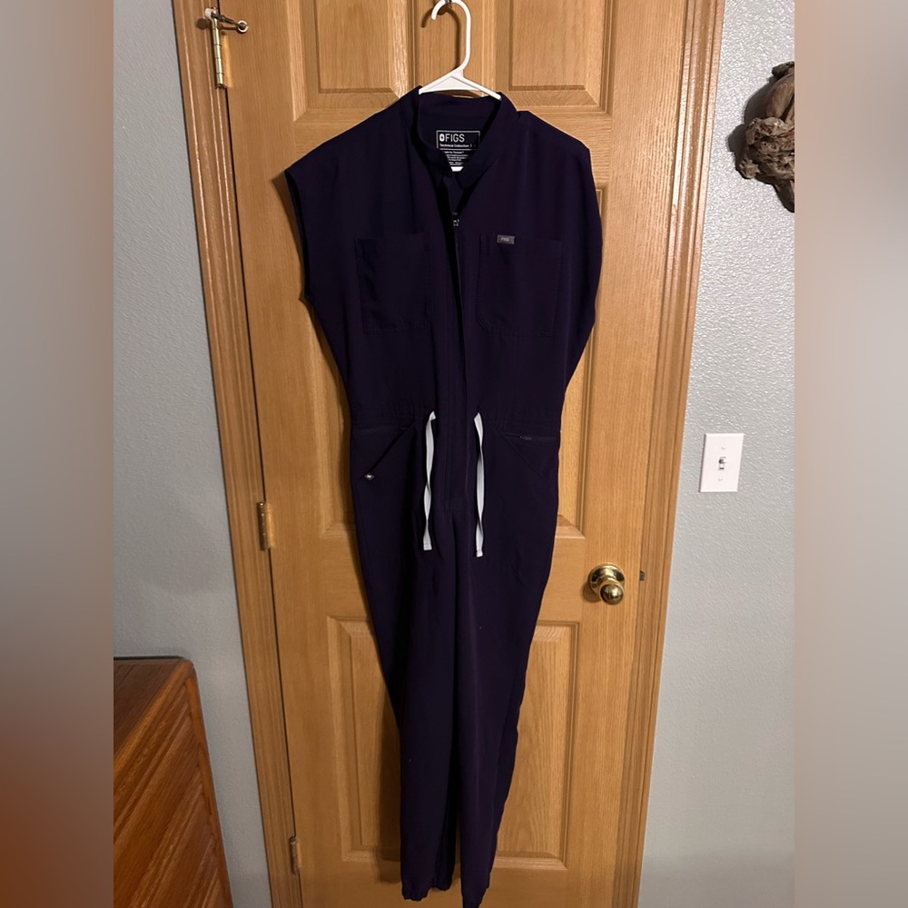 Figs scrub jogger style jumpsuit size S
